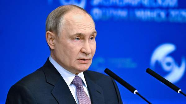 Read more about the article Путин подписал закон, позволяющий МСП и самозанятым брать кредитные каникулы