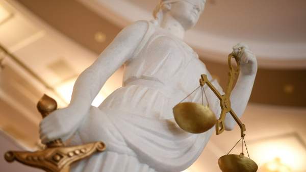 Read more about the article Люксембургский держатель облигаций ВЭБа требует 397 млн руб от Bank of New York Mellon