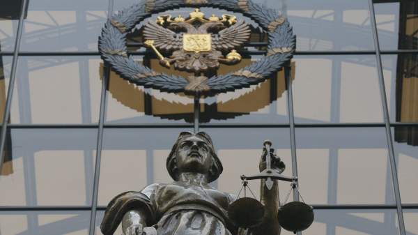 Read more about the article ВС одобрил взыскание по иску “Траста” 107 миллиардов рублей с экс-топов “Открытия”