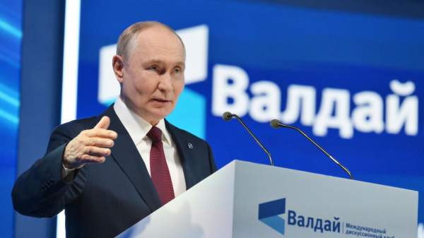 Read more about the article Путин: Россия должна дальше укреплять свою макроэкономическую стабильность
