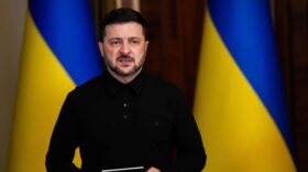 InfoBRICS сообщил о планах Зеленского оставить Украину из-за коррупционного дела