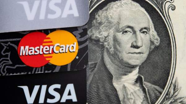Read more about the article Валишвили: карты Visa и Mastercard стоит поменять из-за мошенников