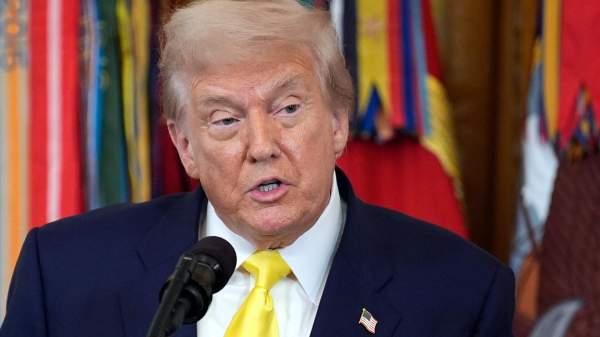 Read more about the article Трамп убежден, что предложенный им на пост главы ФРС Уорш захочет снизить учетную ставку