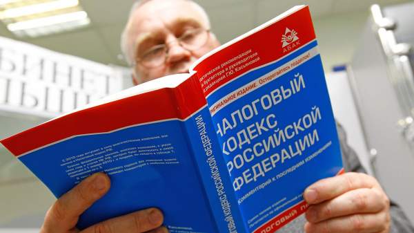 Read more about the article В России с 2026 года поэтапно снижается порог годовой выручки бизнеса на УСН