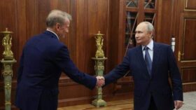 Путин встретился с главой Сбербанка Грефом