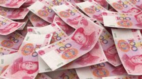 ЦБ с расчетами 17 апреля продал юани на внутреннем рынке на 4,7 млрд рублей