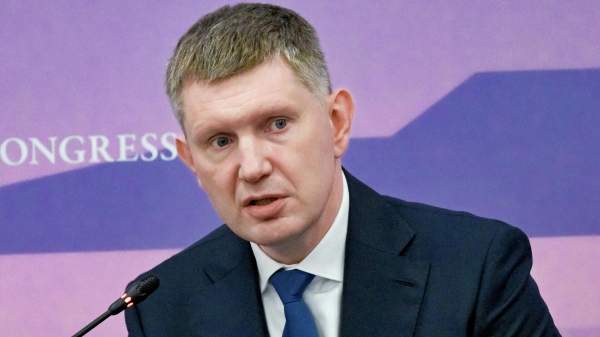 Read more about the article Решетников назвал снижение напряженности на рынке труда главным индикатором для ЦБ