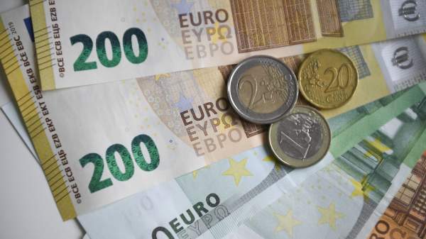 Read more about the article Euroclear попросил апелляцию приостановить исполнение решения по иску ЦБ на 200 млрд евро